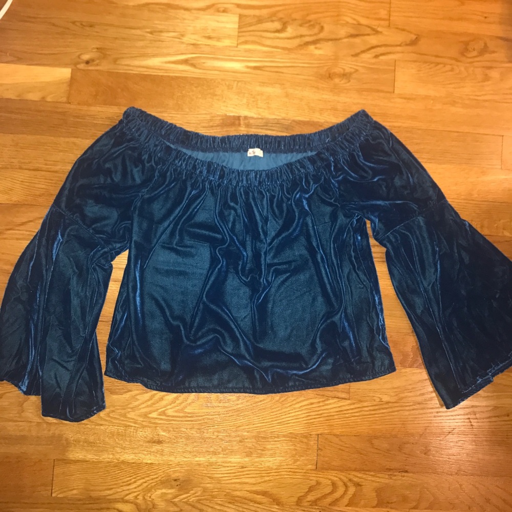Hollister Velvet Off-the-shoulder Top
